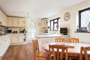 Kitchen / Breakfast Room- click for photo gallery